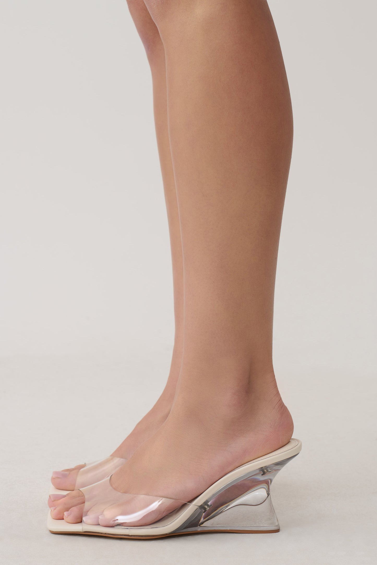 Evania Wedge Sandals - Ivory