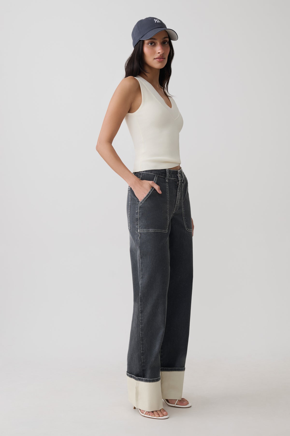 Hellen Cuff Denim Pants - Dark Grey