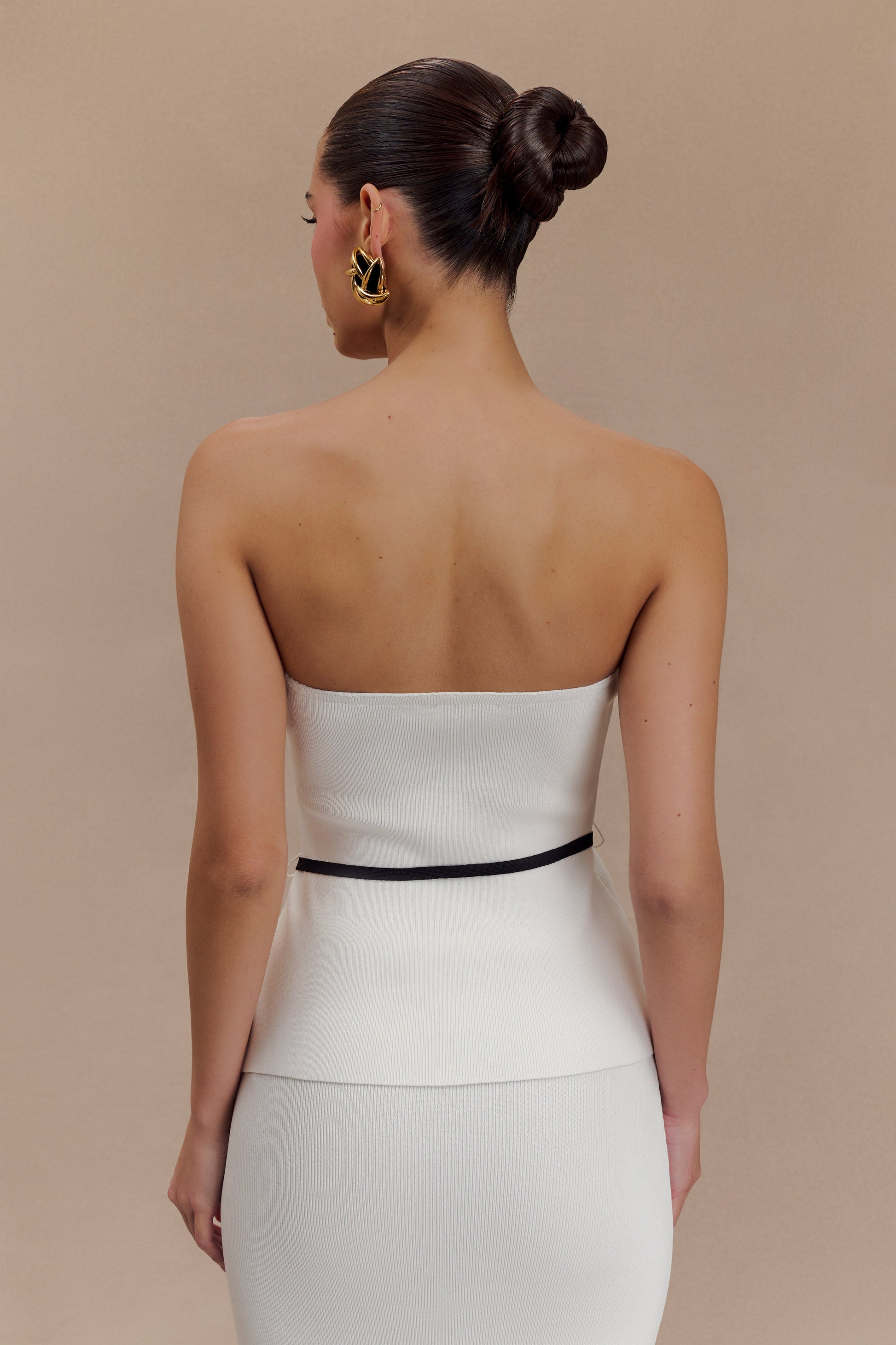 Collective Tops - Keaton Strapless Rose Tie Knit Top - White And Black third image