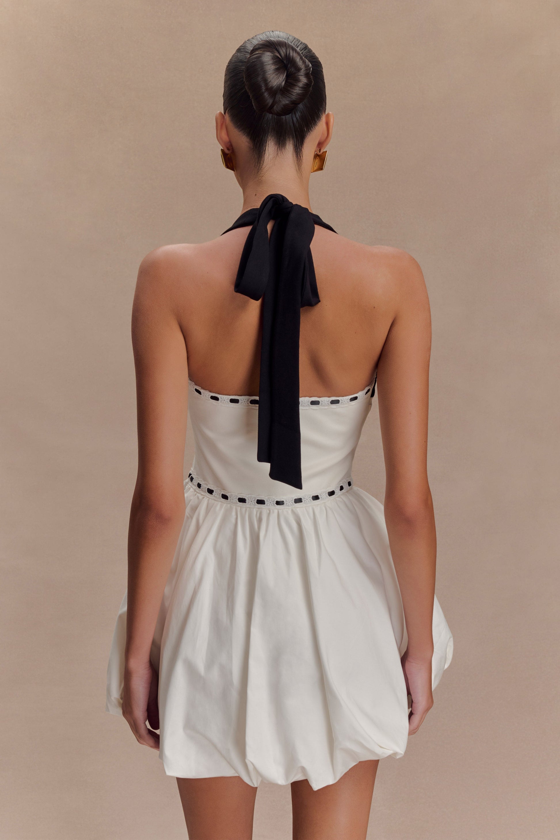 Queenie Halter Bubble Mini Dress - Black/White - Image 3