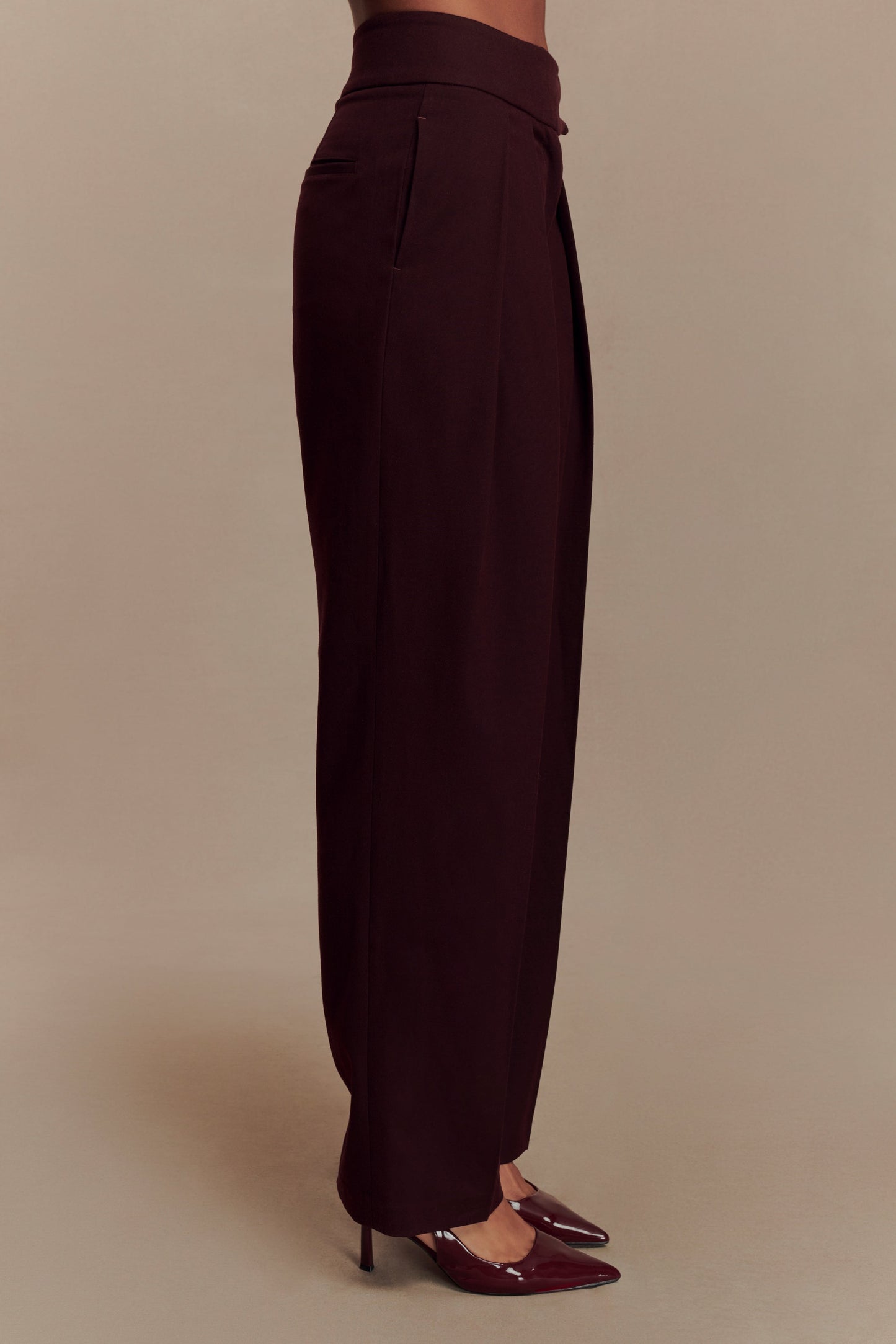 Penelope Pleated High Waisted Pants - Mahogany