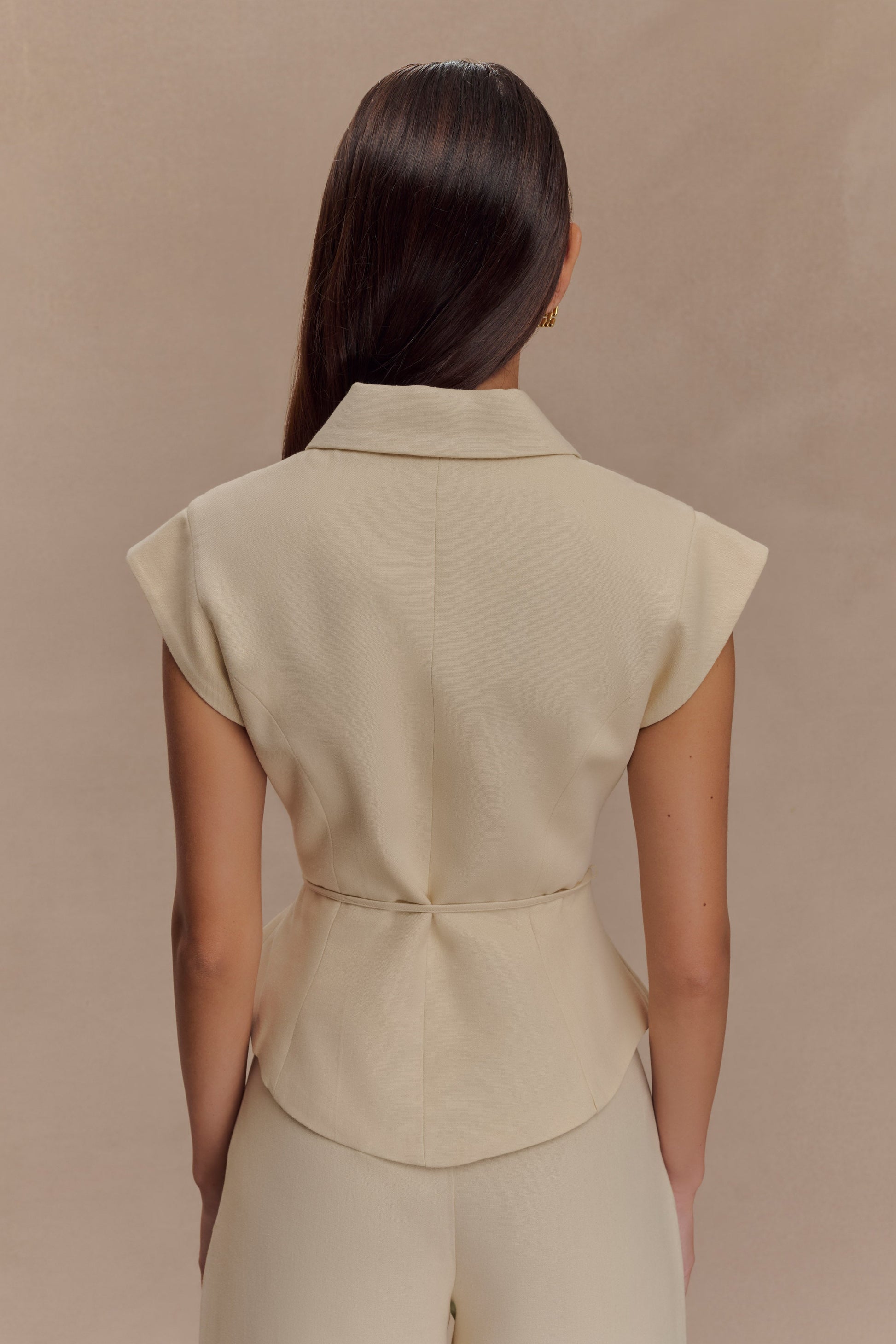 Collective Tops - Andina Shortsleeve Linen Top - Natural Beige fourth image