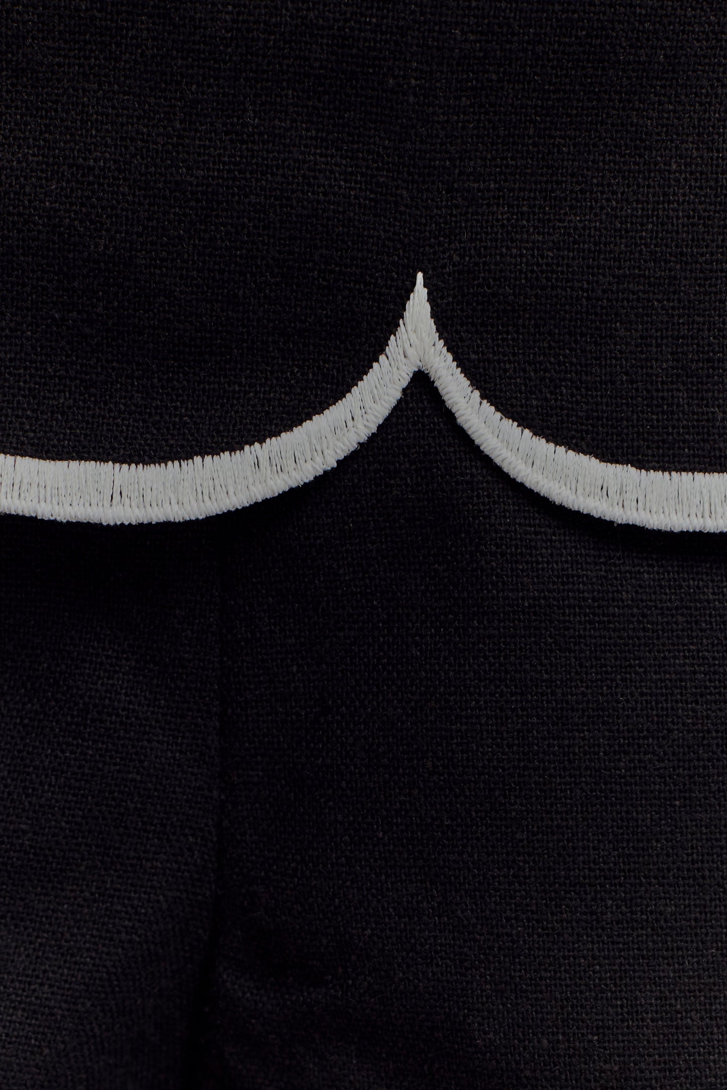 Judith Strapless Scallop Top - Black