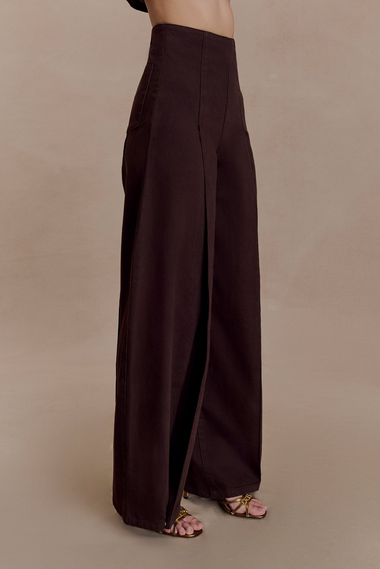 Beatrix High Rise Denim Jeans - Chocolate