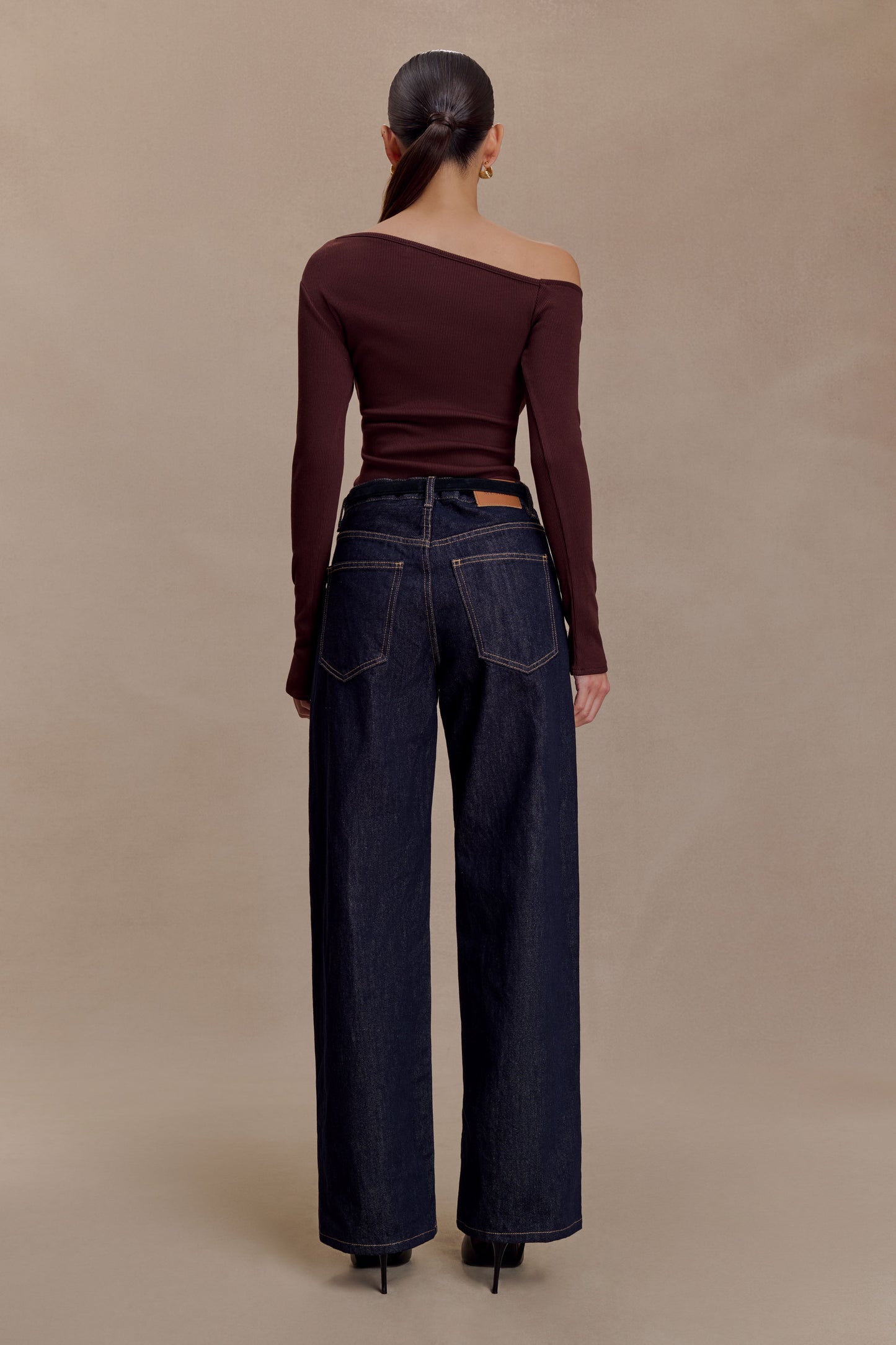 Maelle Off Shoulder Long Sleeve Top - Deep Chocolate