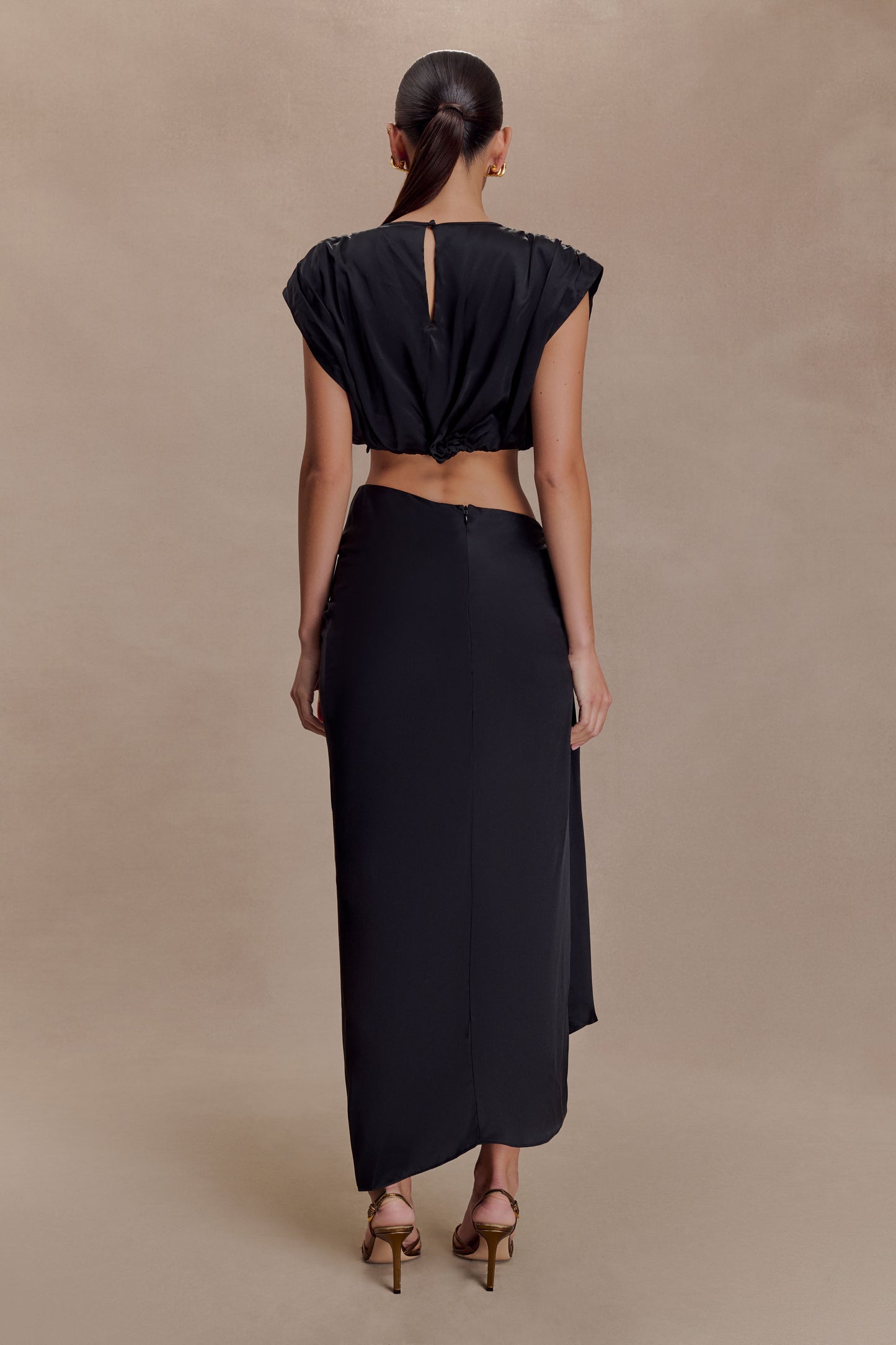 Zendaya Silk Midi Skirt - Black