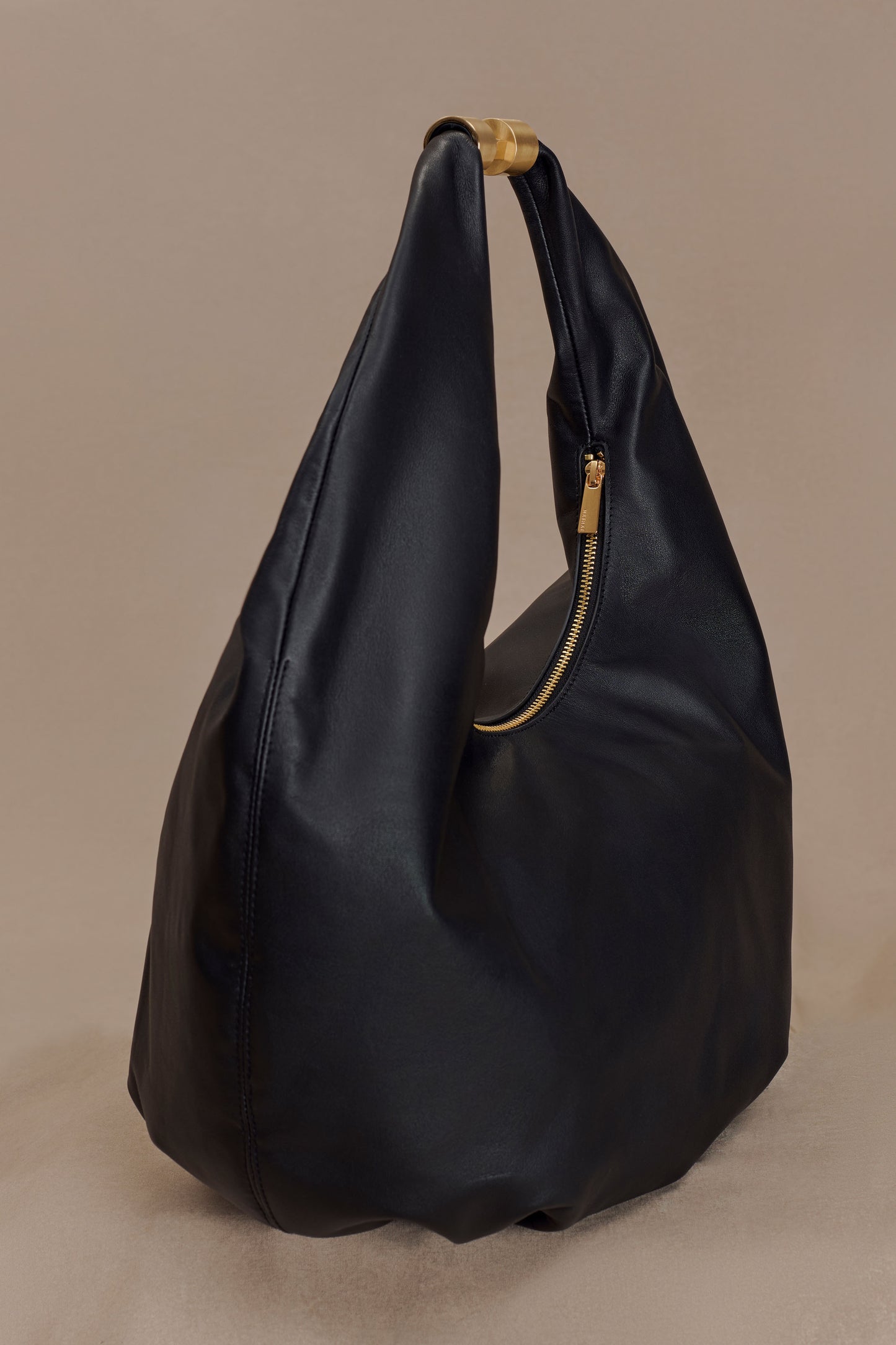 Bristol Croissant Leather Shoulder Bag - Black