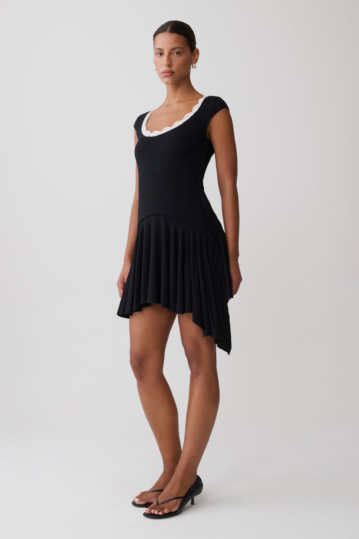 Gardenia Lace Trim Scoop Neck Mini Dress - Black/White
