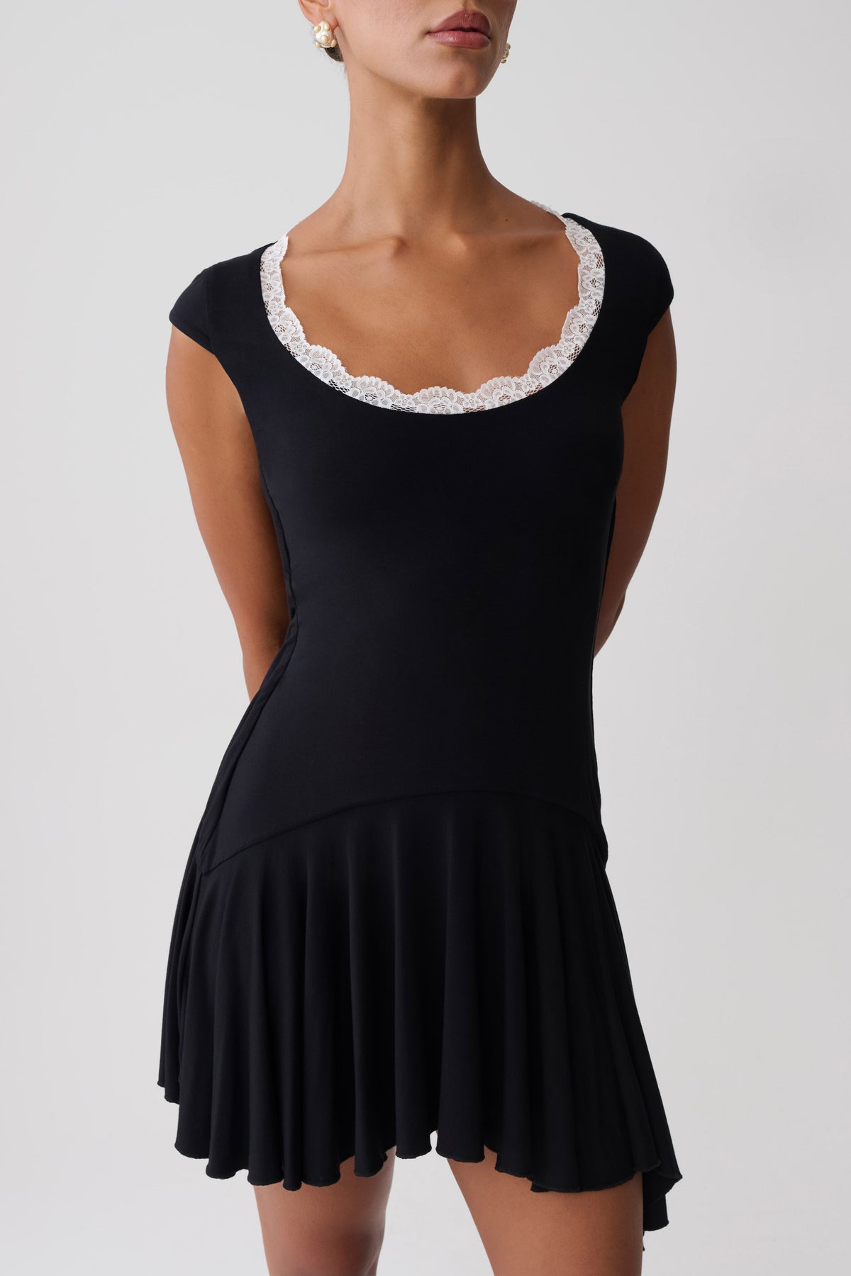 Gardenia Lace Trim Scoop Neck Mini Dress - Black/White