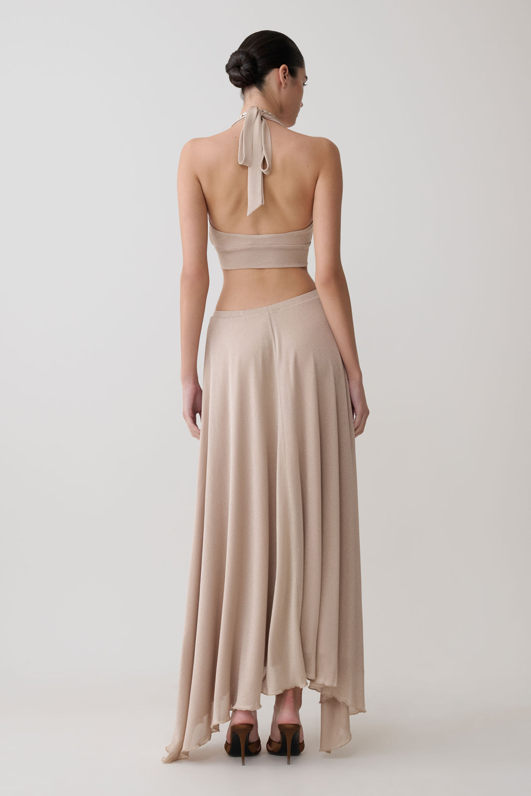 Vorlage: Nola Draped Lurex Halter Top - Gold & MESHKI Nola Draped Lurex Halter Top - Gold & MESHKI Illustration