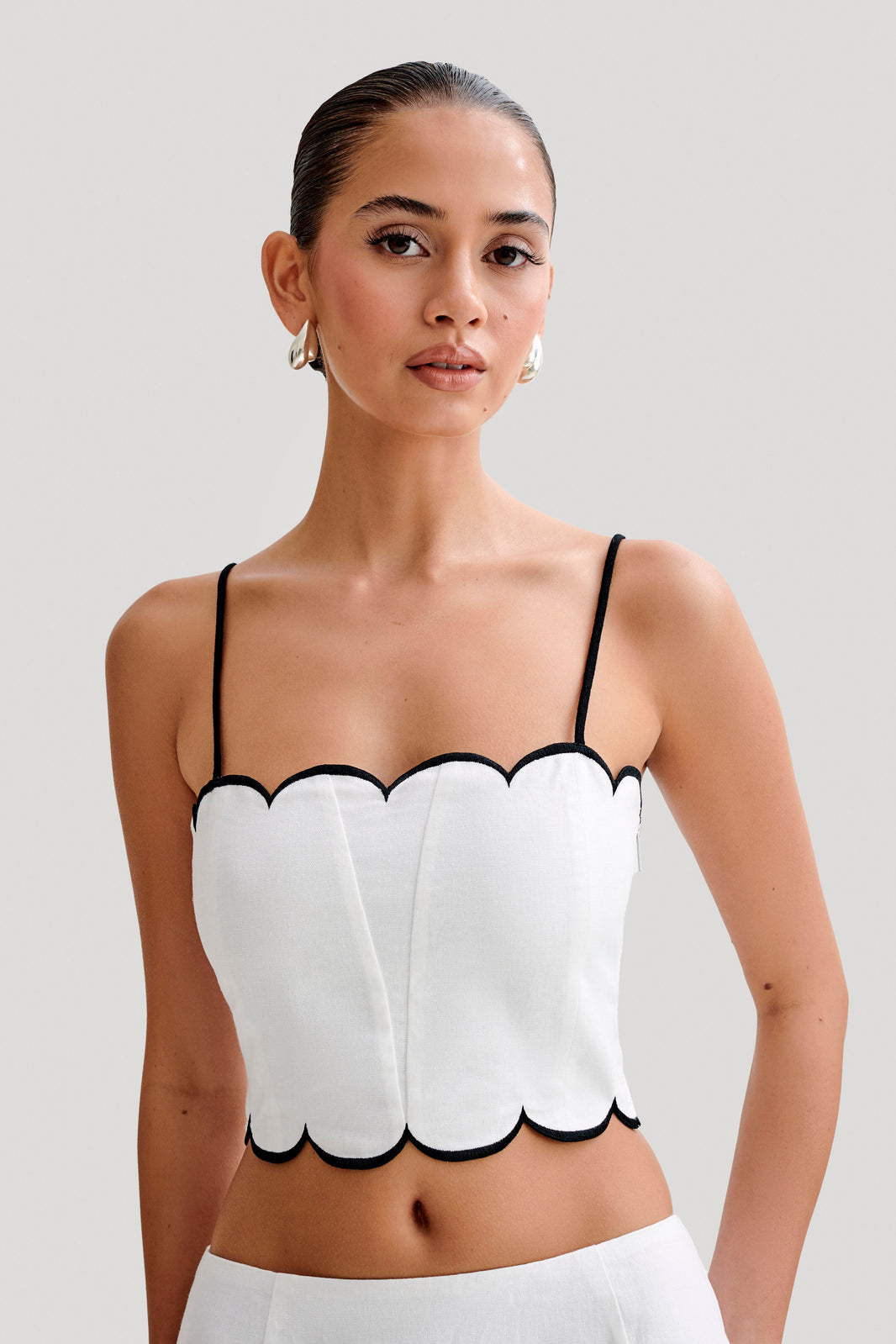 TWS-252TP3203 IVORY SCALLOPED TOP