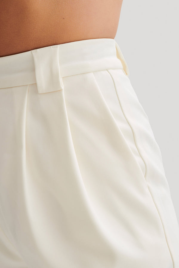 Sigourney Suiting Shorts - Ivory