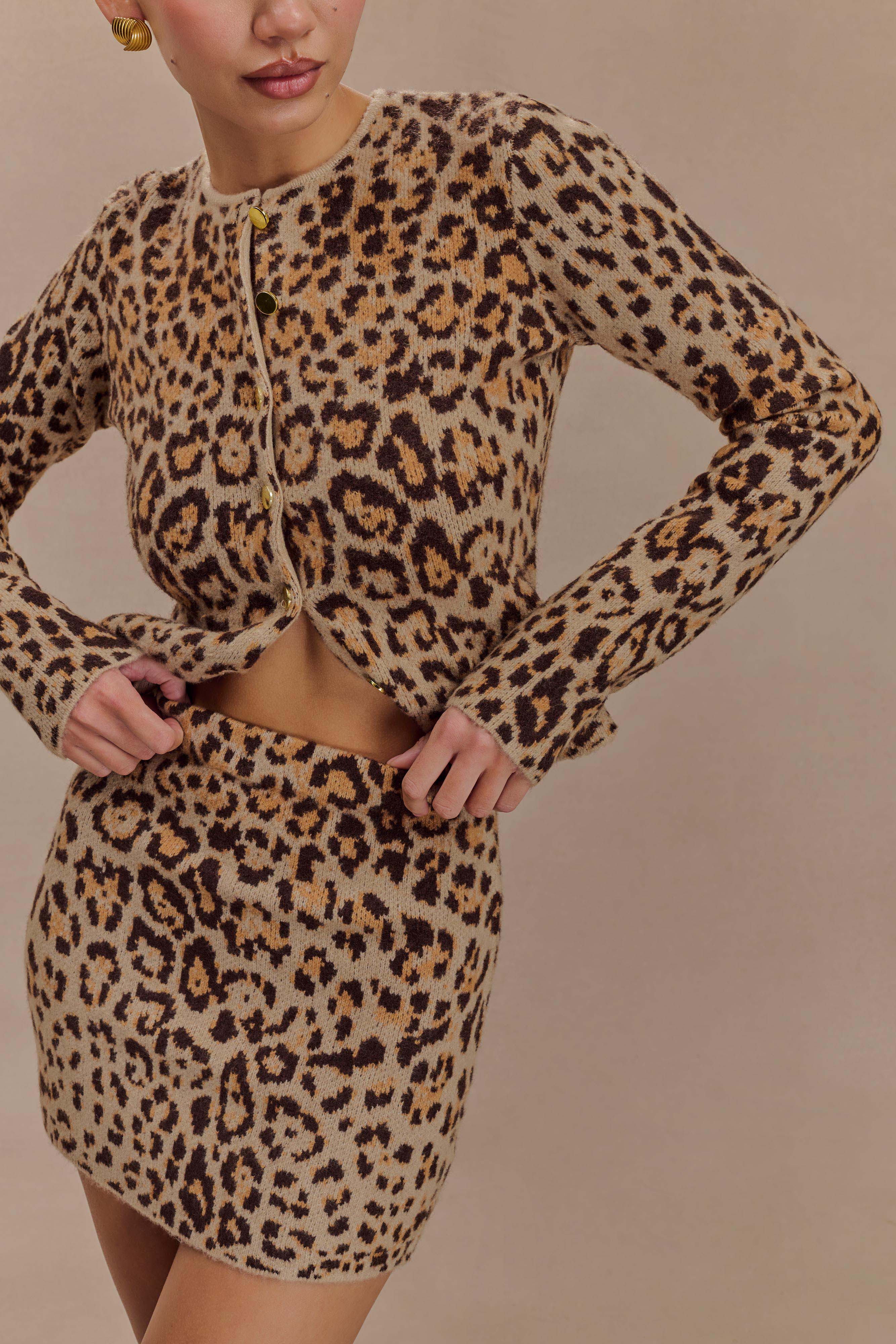 Leopard print mini skirt knitting sales