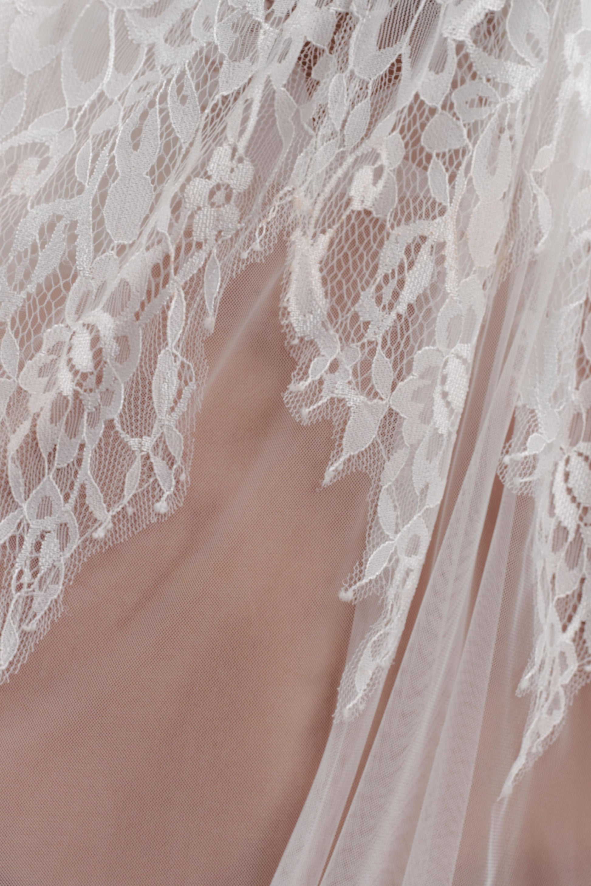 Cassia Lace Trim Veil - White #6