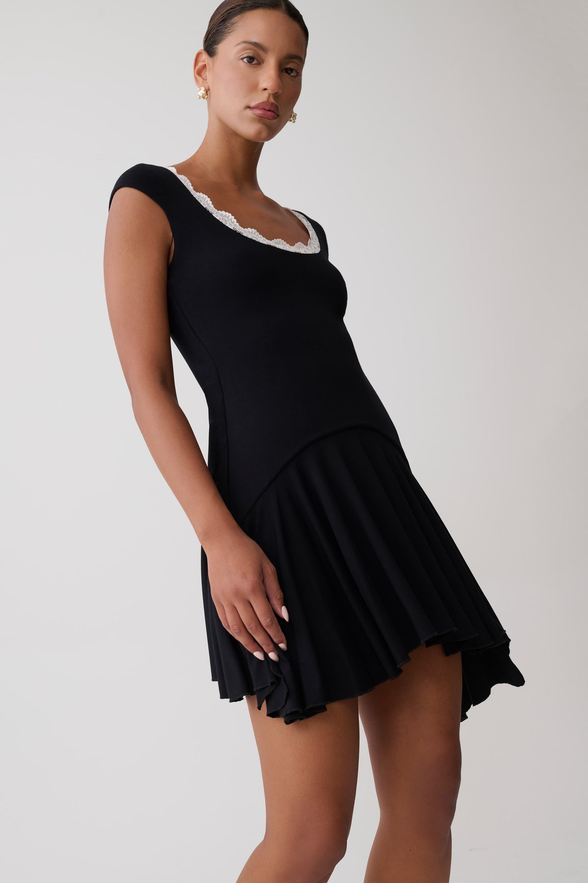 Gardenia Lace Trim Scoop Neck Mini Dress - Black/White