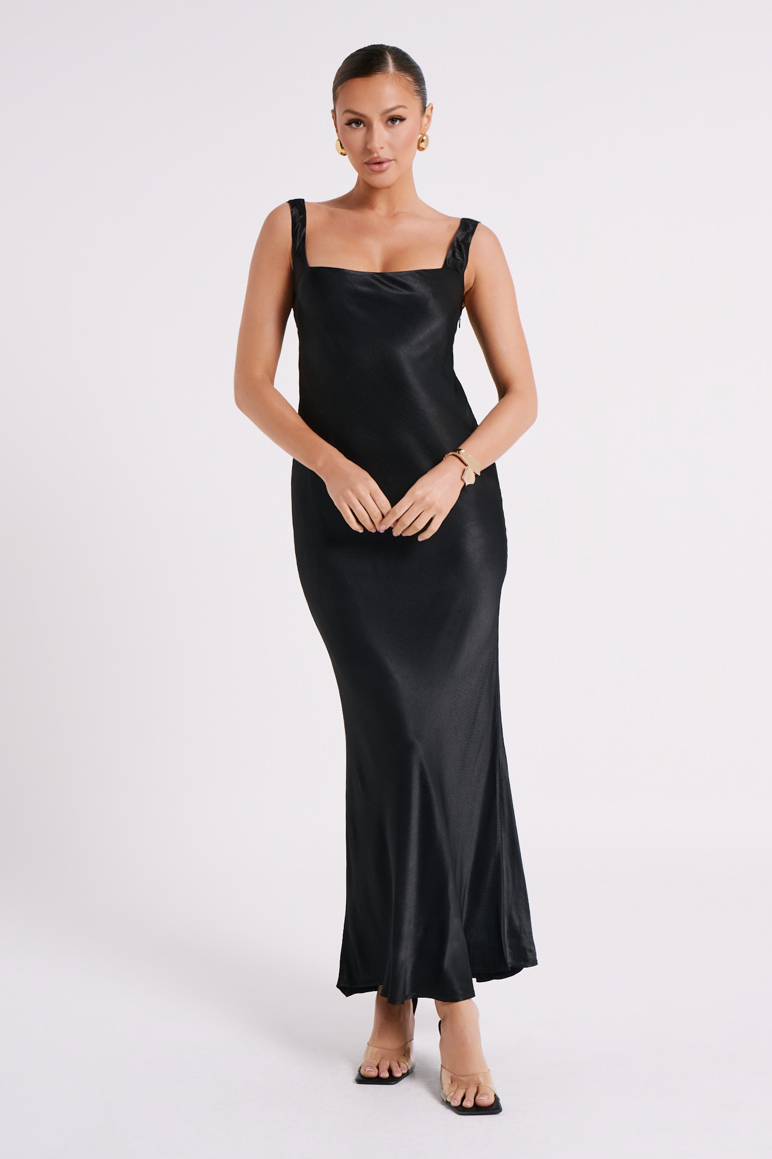 Ensley Satin Maxi Dress – Black Robes longues invitées The Wedding Explorer Ensley Satin Maxi Dress – Black Robes longues invitées The Wedding Explorer