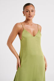 Beatrice Flowy Maxi Dress - Parakeet Green