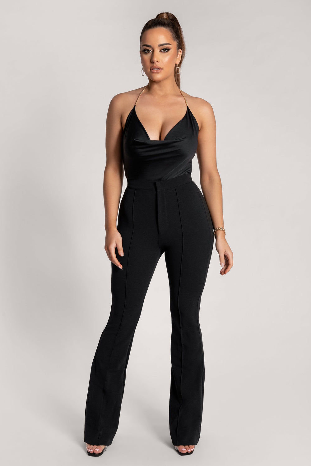 Zendaya Highwaisted Flare Pants - Black - MESHKI