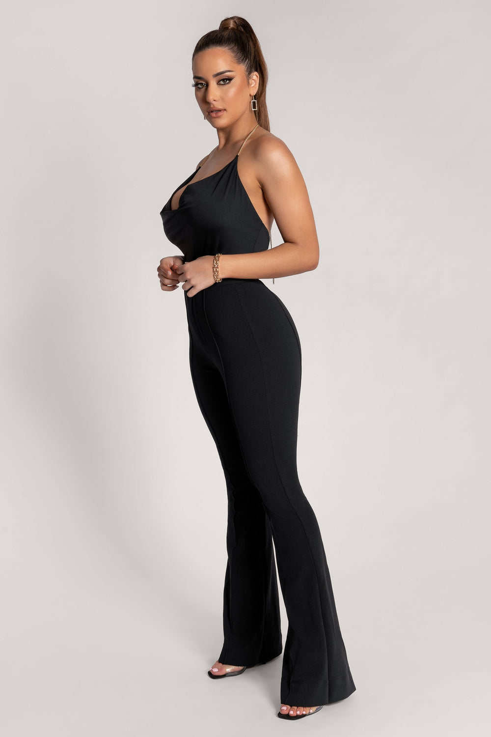 Zendaya Highwaisted Flare Pants - Black - MESHKI